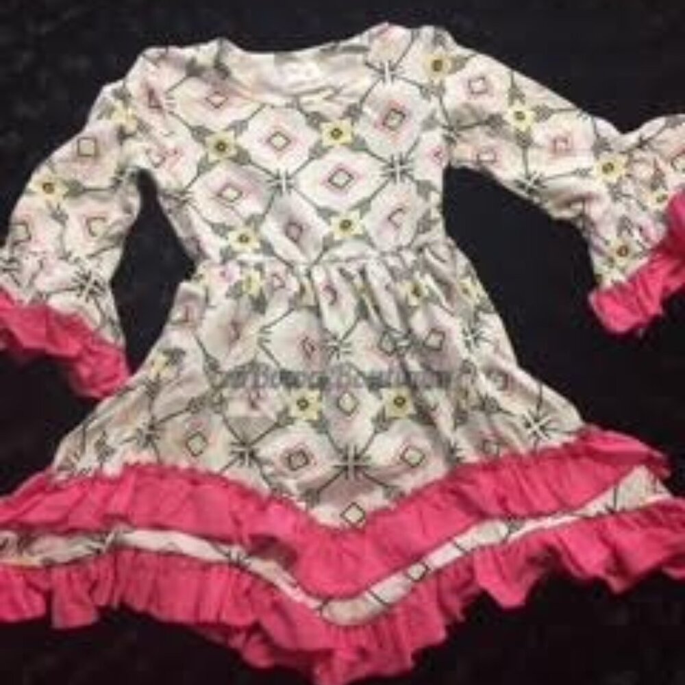 Pink Arrows Boho Dress (2)  327  NWT Boutique
